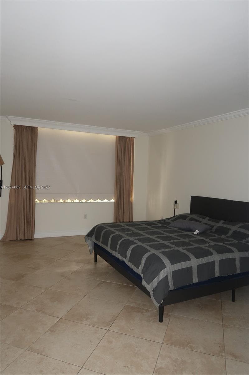 9801 Collins Ave 14T photo 9