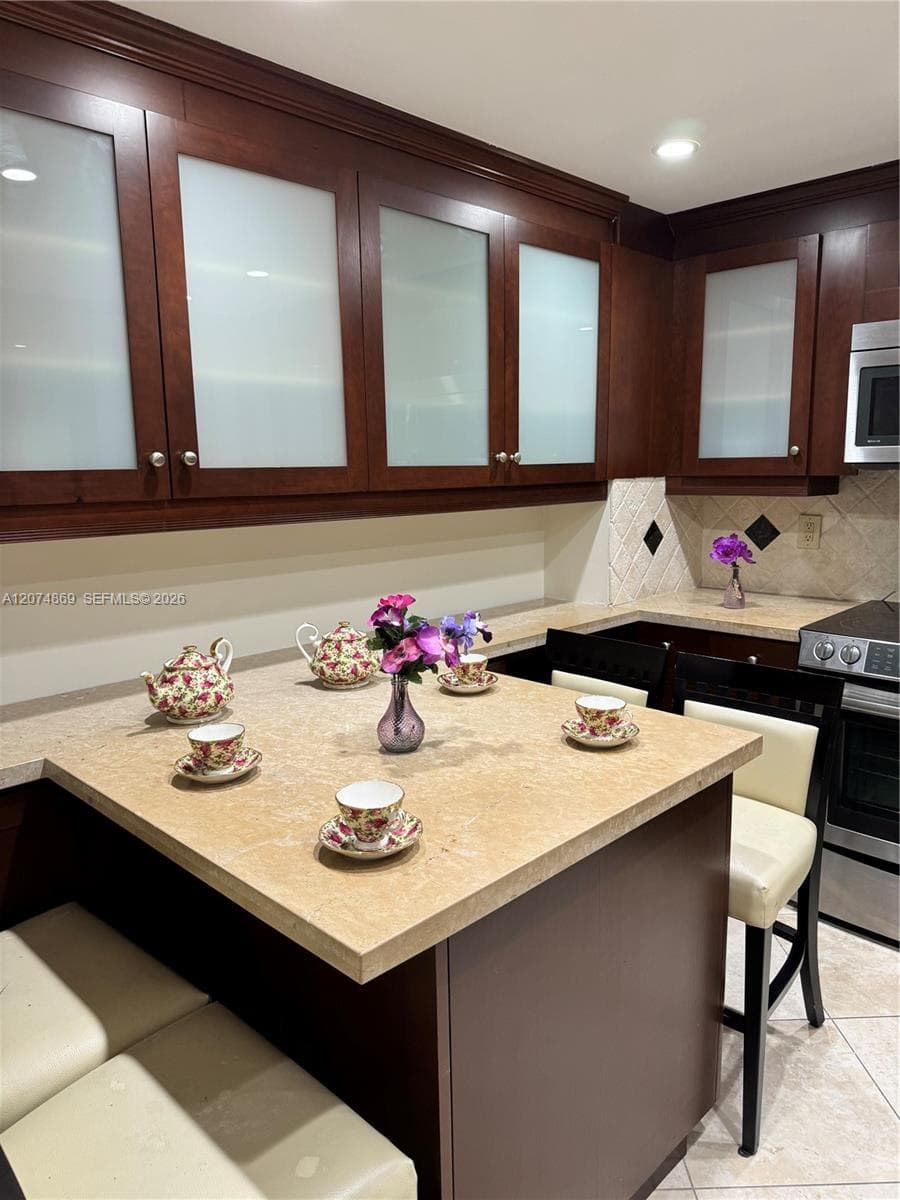9801 Collins Ave 14T photo 4