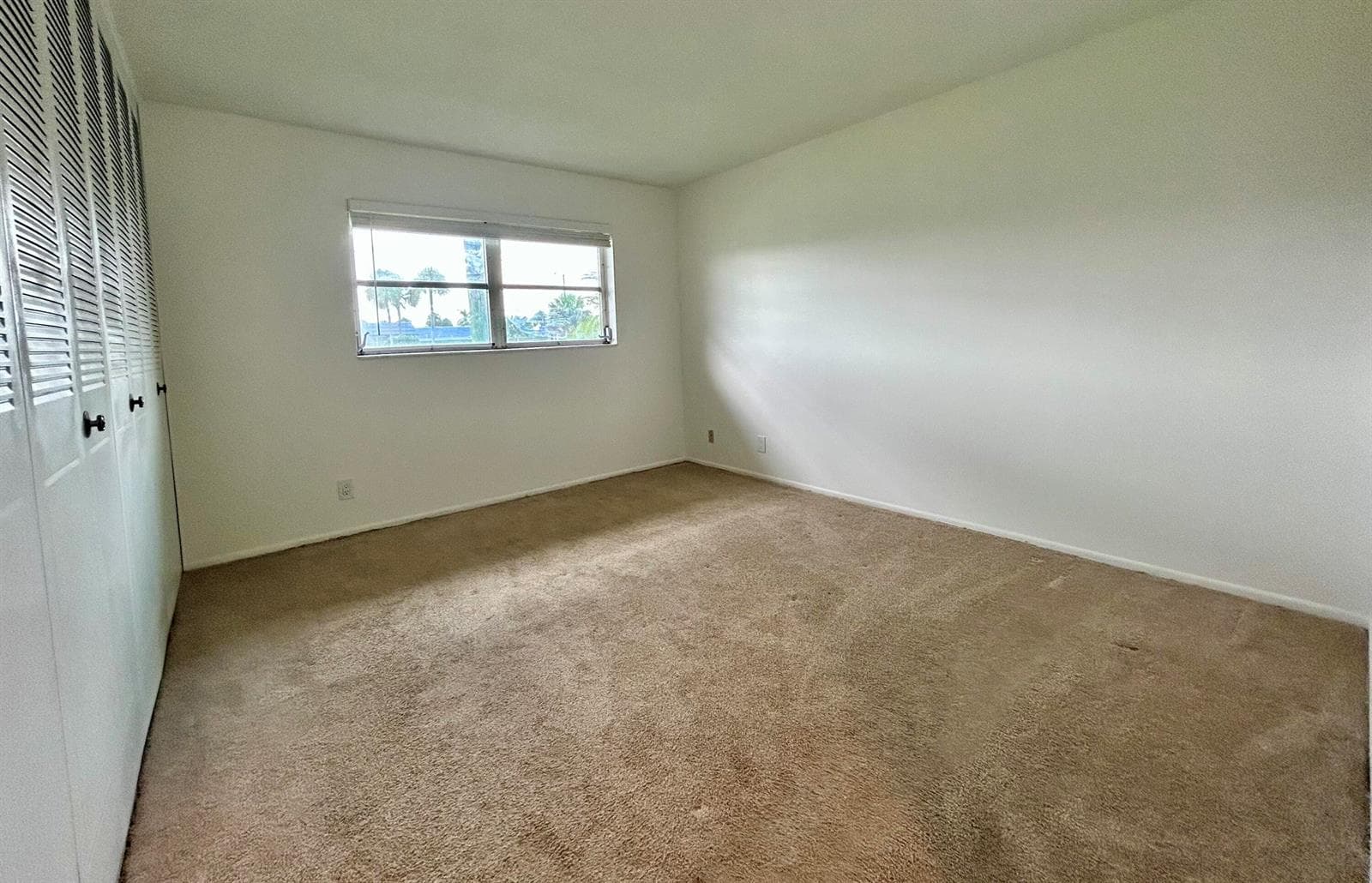 2895 CROSLEY Drive W C photo 7