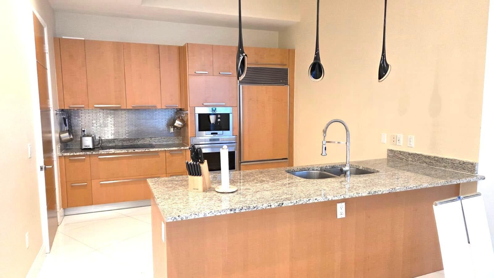 15811 COLLINS Avenue 3807 photo 4