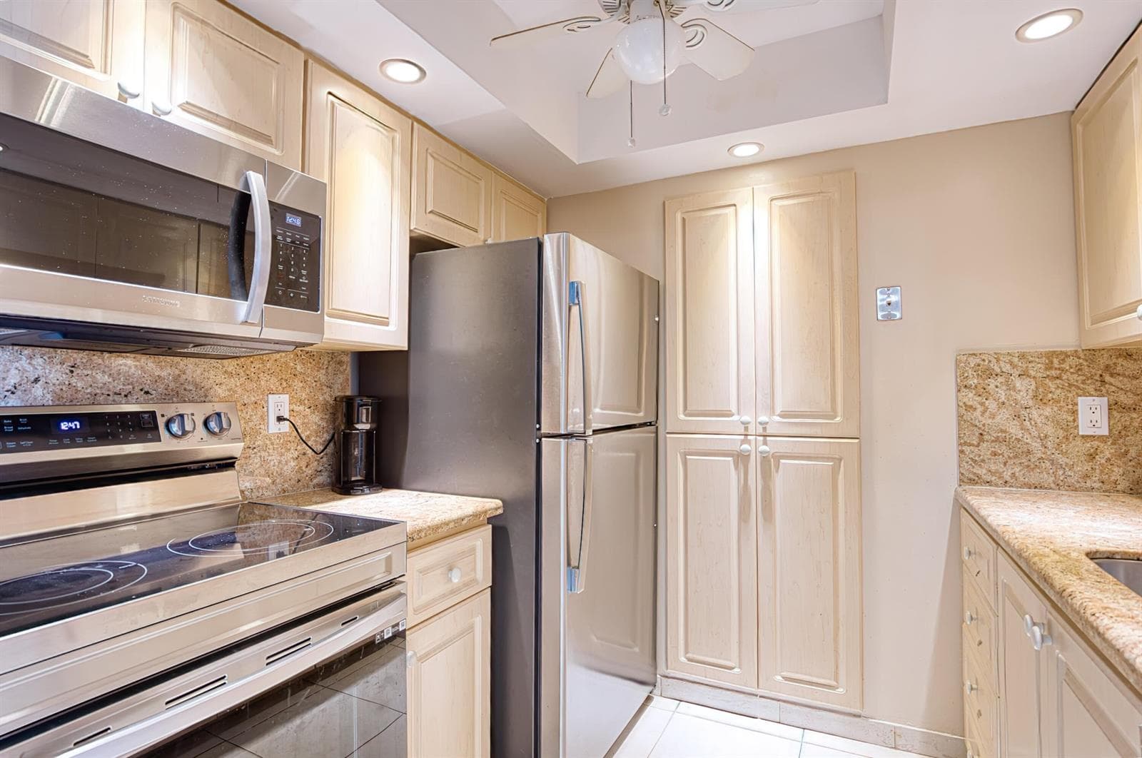 111 Briny Avenue 27-12 photo 6