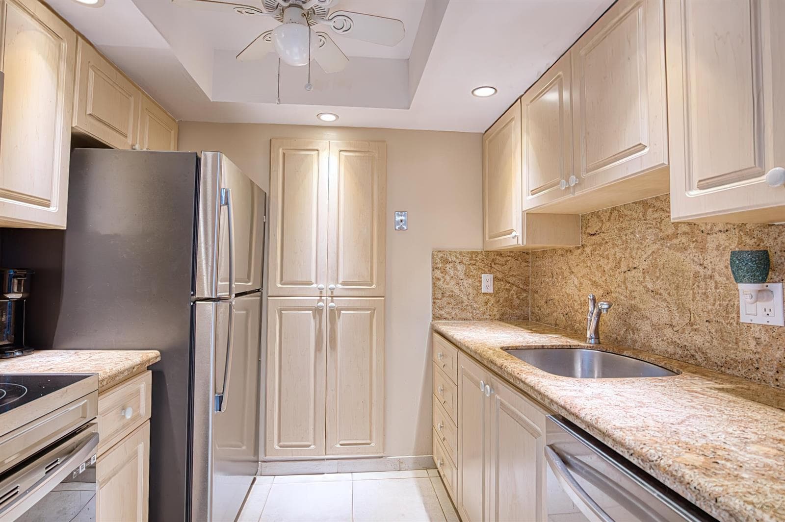 111 Briny Avenue 27-12 photo 5