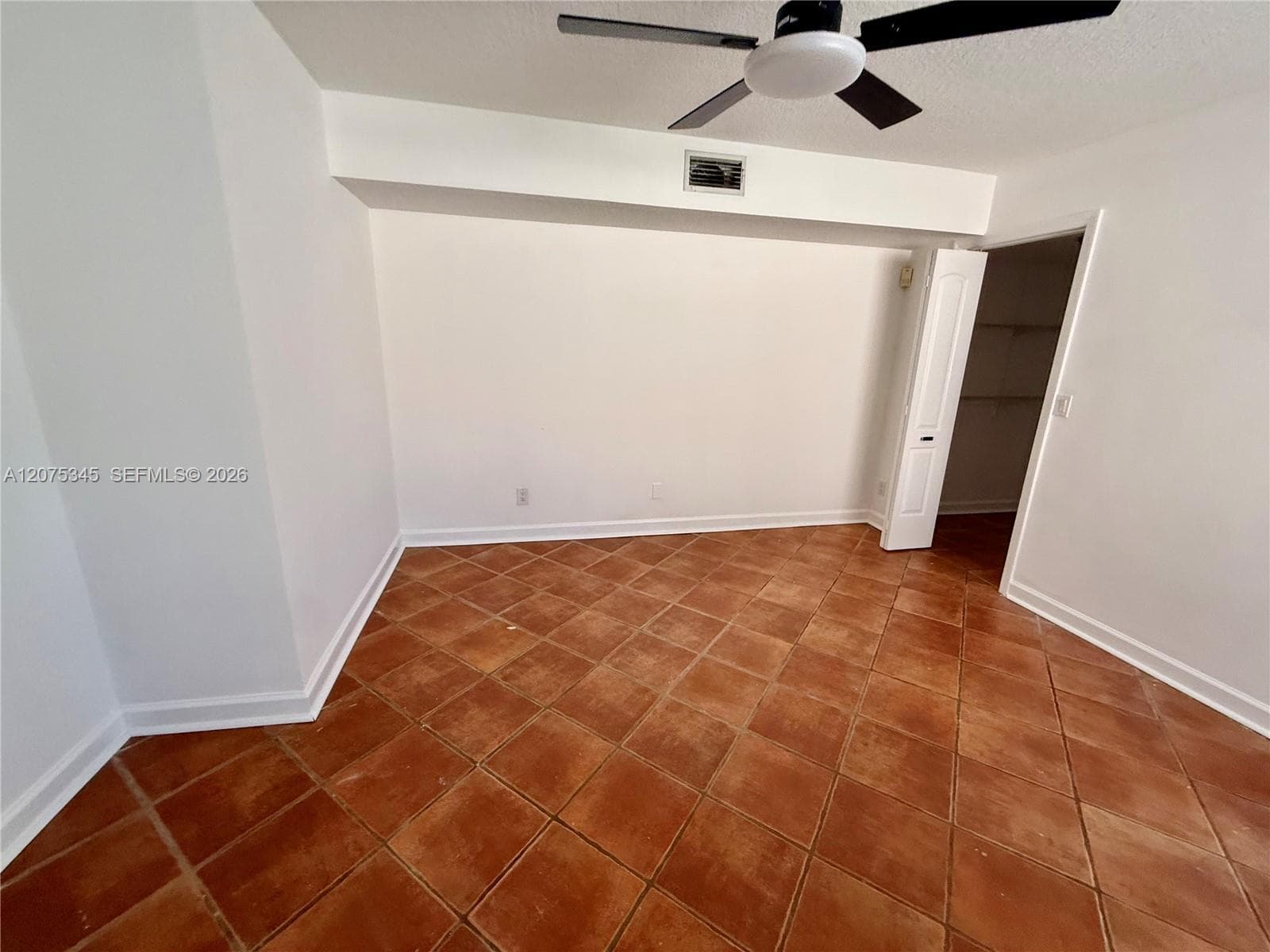 1094 SE 6th Ave 1094 photo 12