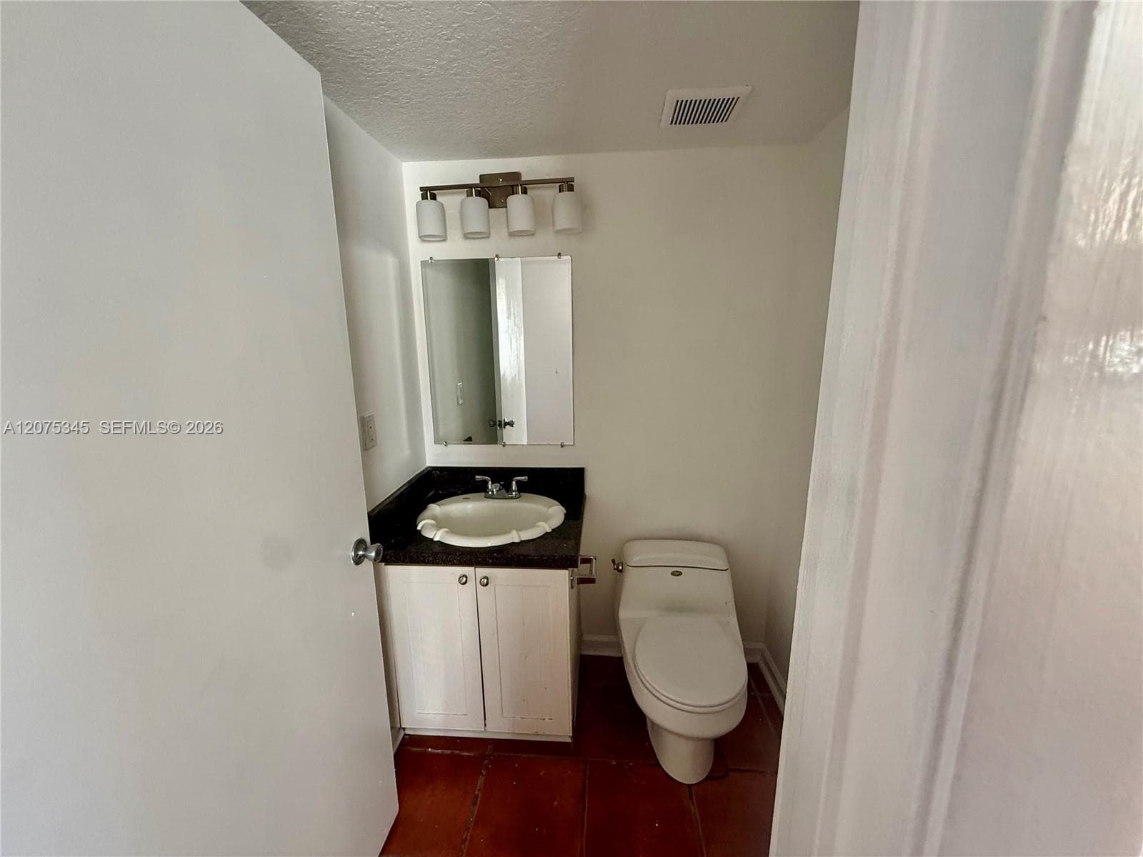 1094 SE 6th Ave 1094 photo 10