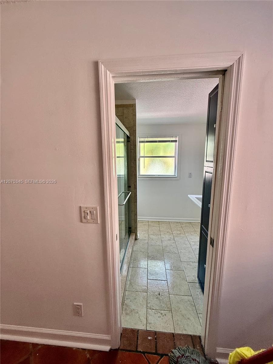 1094 SE 6th Ave 1094 photo 14