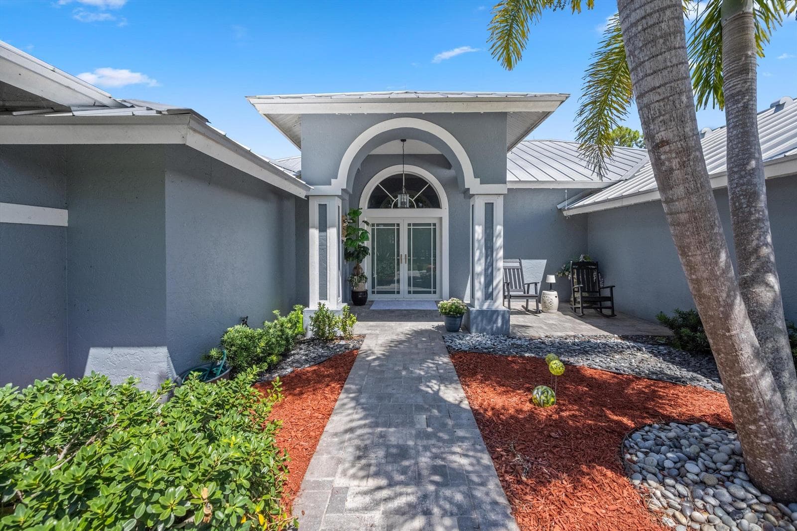 2558 Palm Deer Drive photo 3