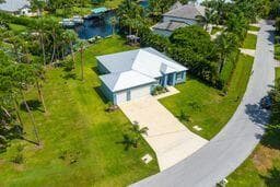 2070 NW PINE TREE Way photo 6