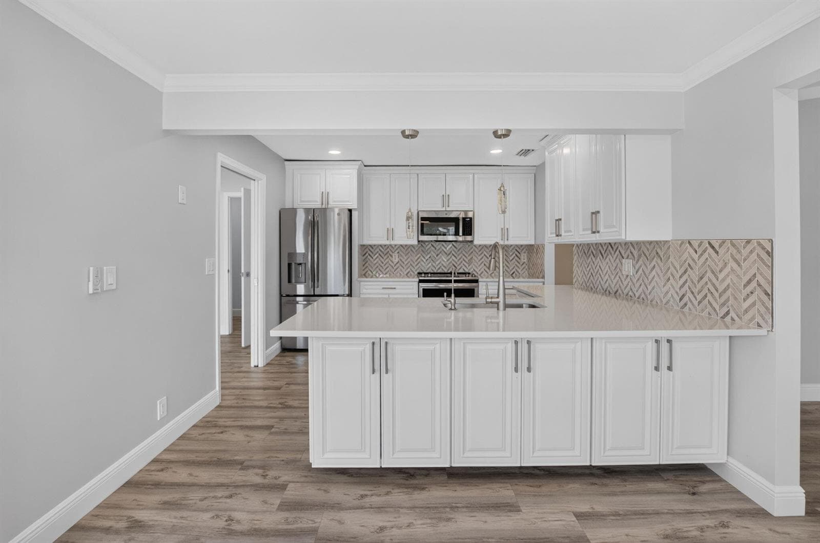 787 Havana Drive photo 3