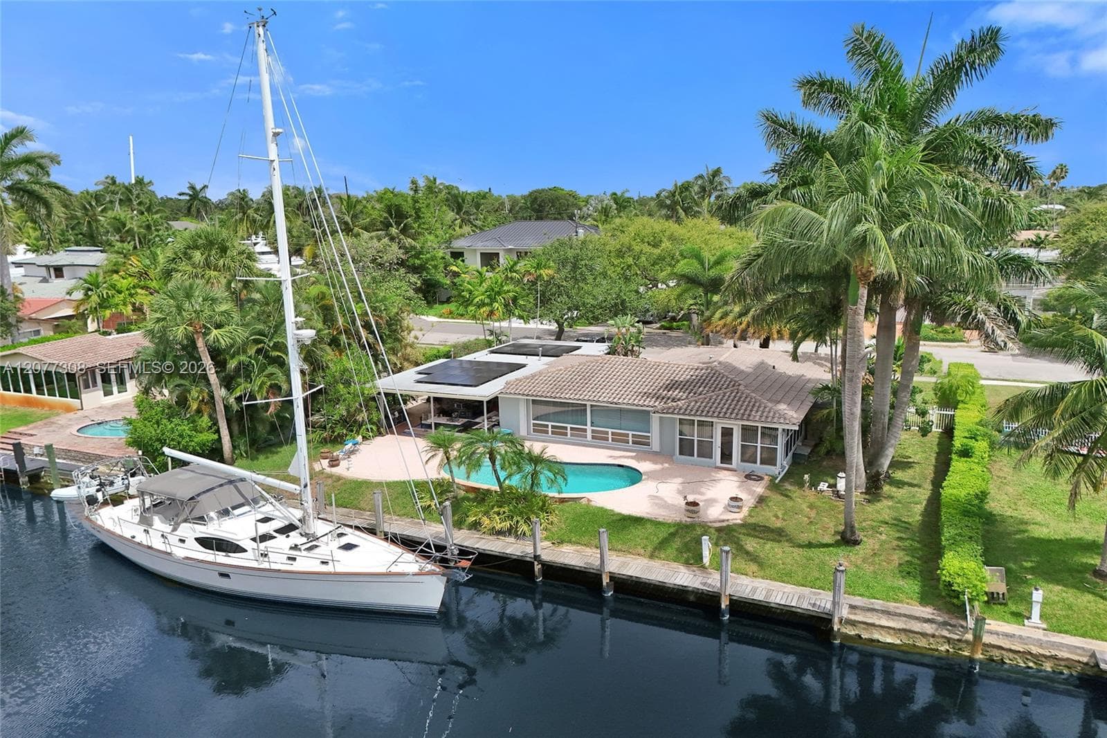 1312 Tangelo Isle photo 2