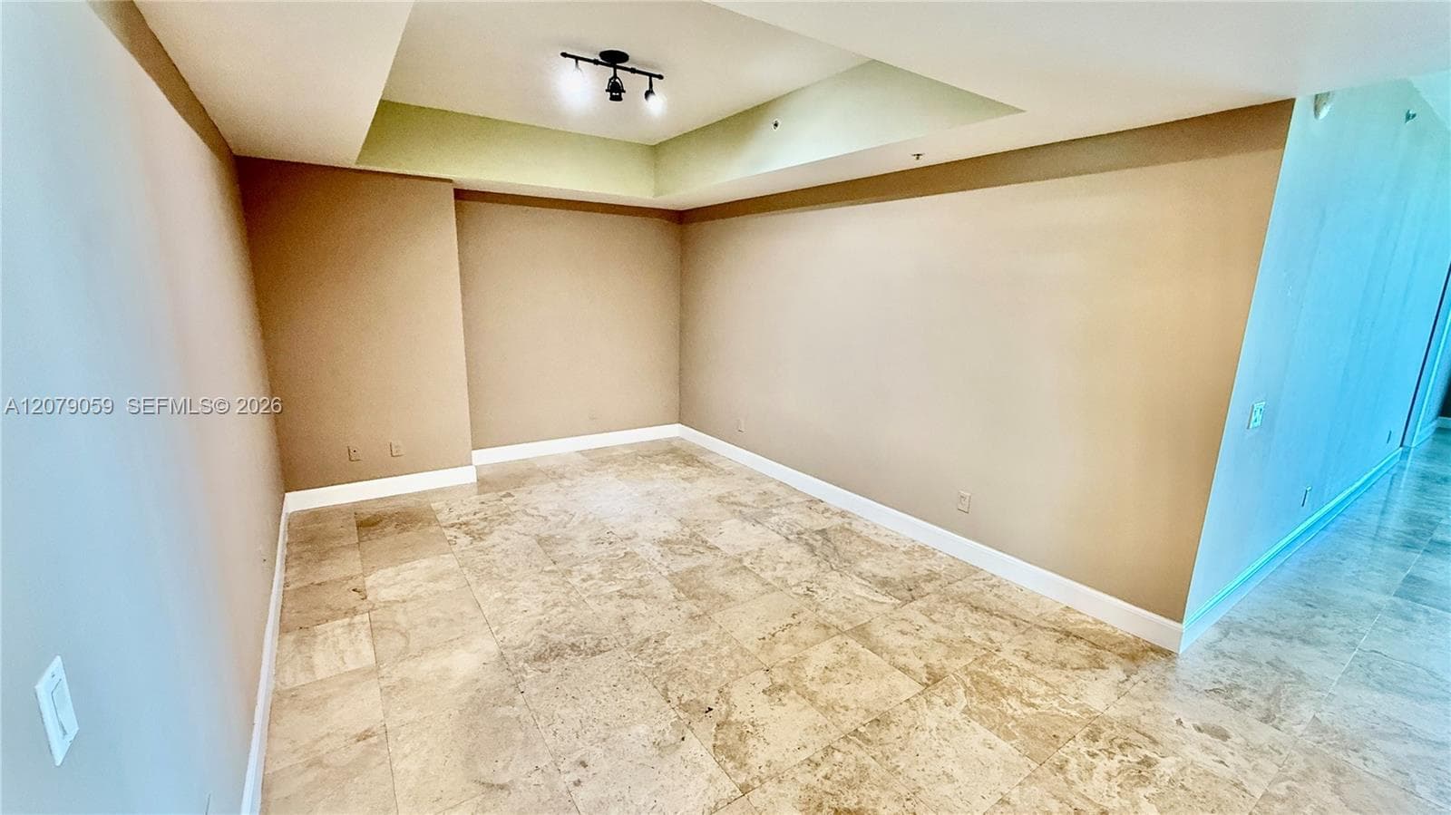 14951 NE Royal Oaks Ln 1403 photo 7