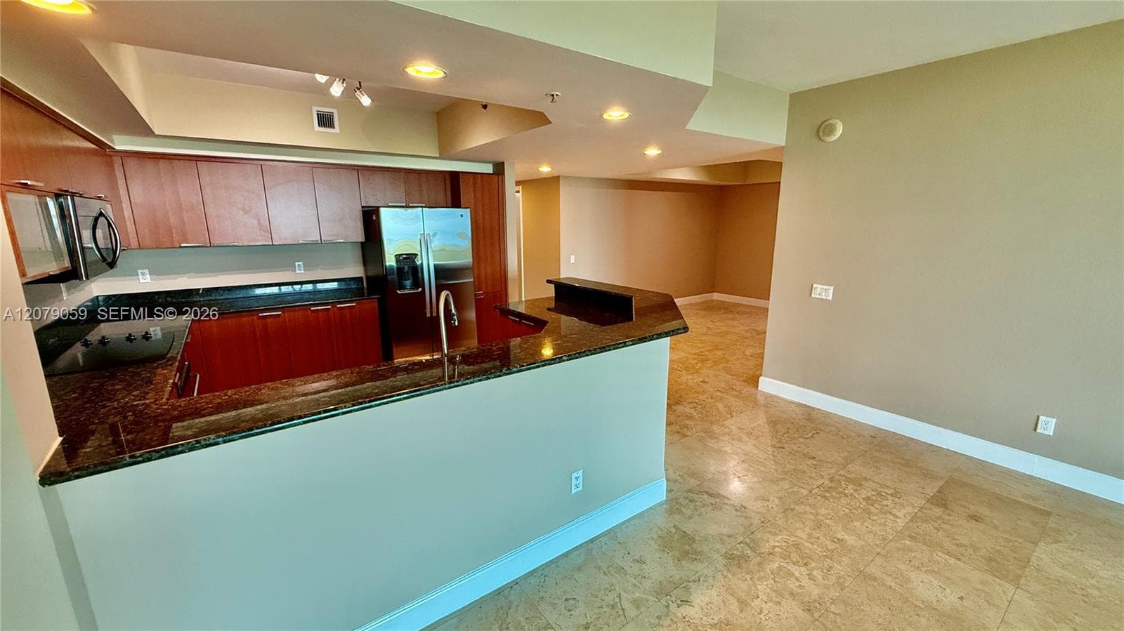 14951 NE Royal Oaks Ln 1403 photo 5