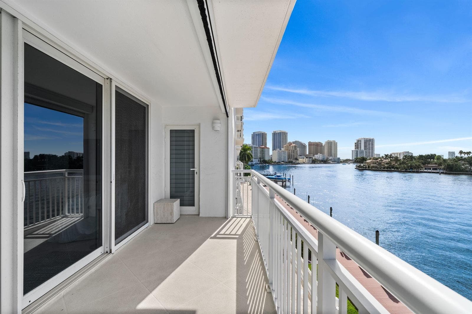 511 BAYSHORE Drive 408 photo 23