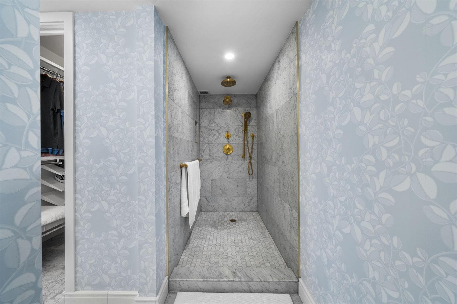 511 BAYSHORE Drive 408 photo 16