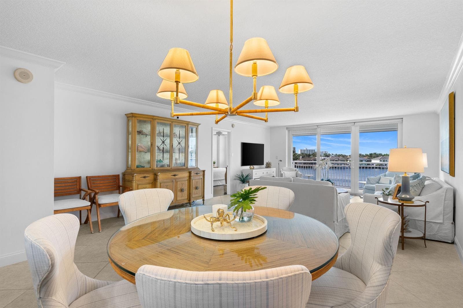 511 BAYSHORE Drive 408 photo 1
