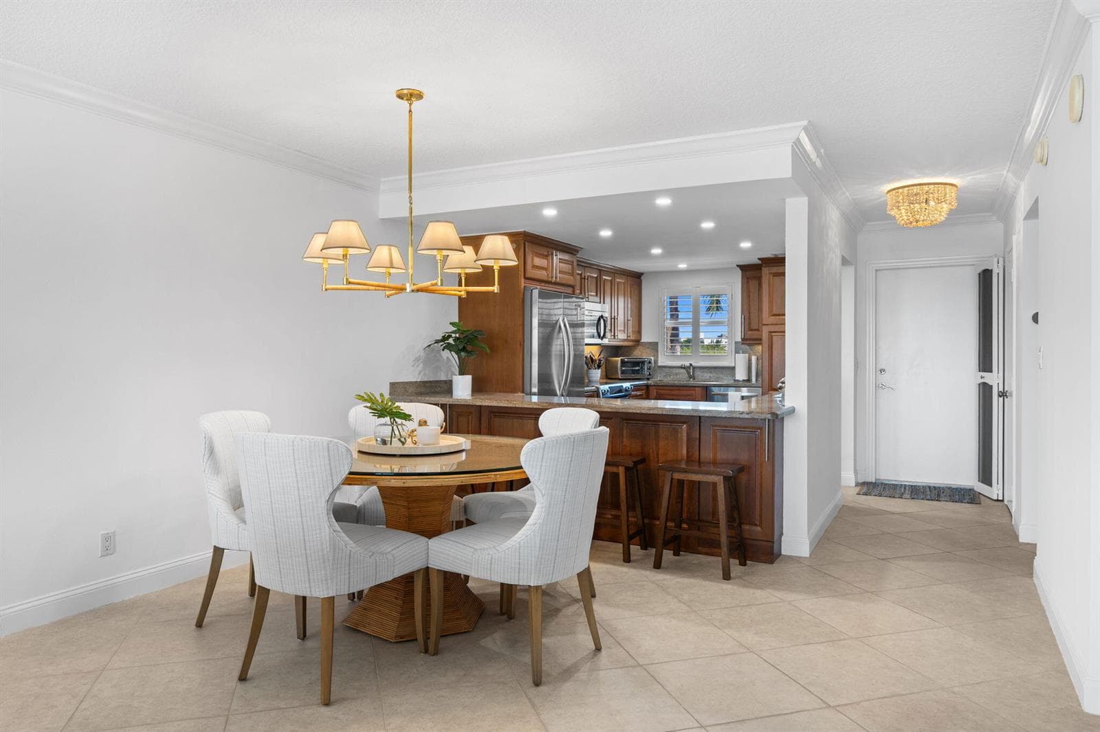 511 BAYSHORE Drive 408 photo 5