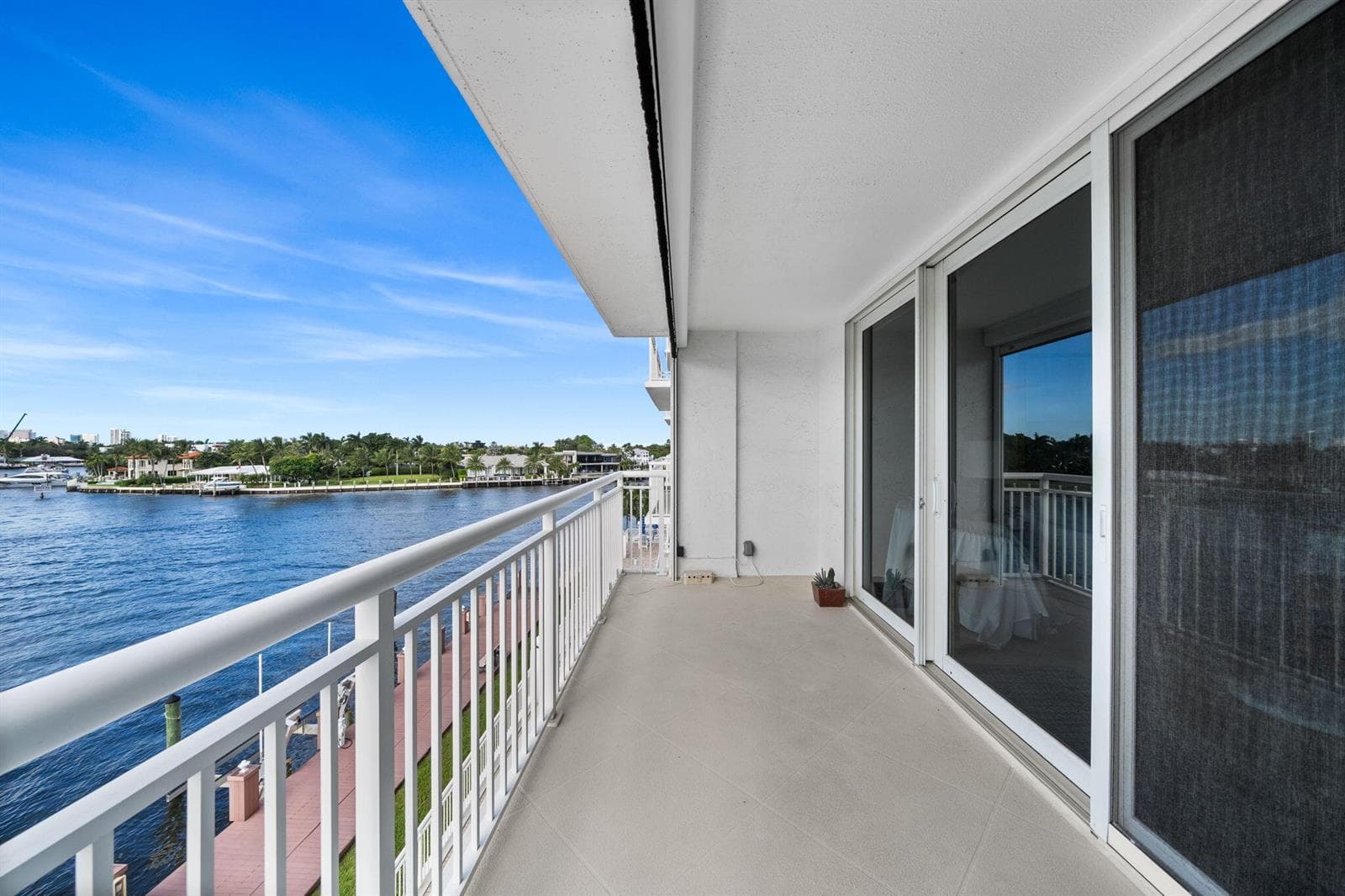 511 BAYSHORE Drive 408 photo 24
