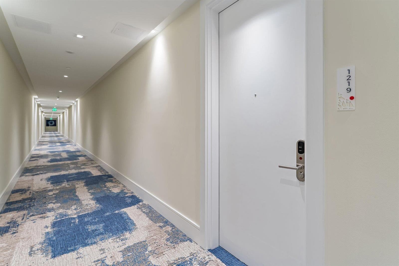 220 Lake Shore Drive 1219 photo 2