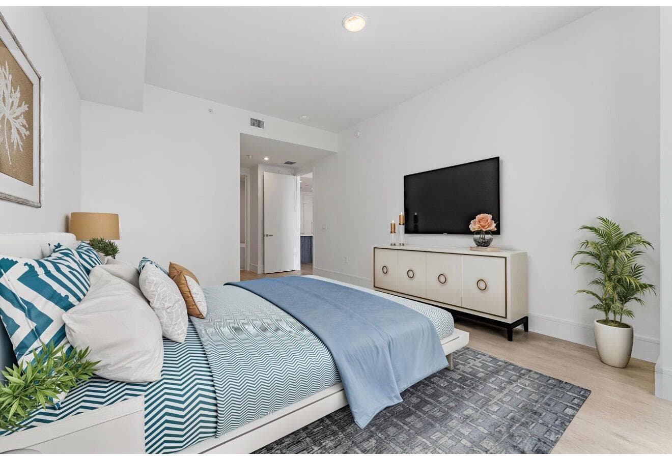 220 Lake Shore Drive 1219 photo 15