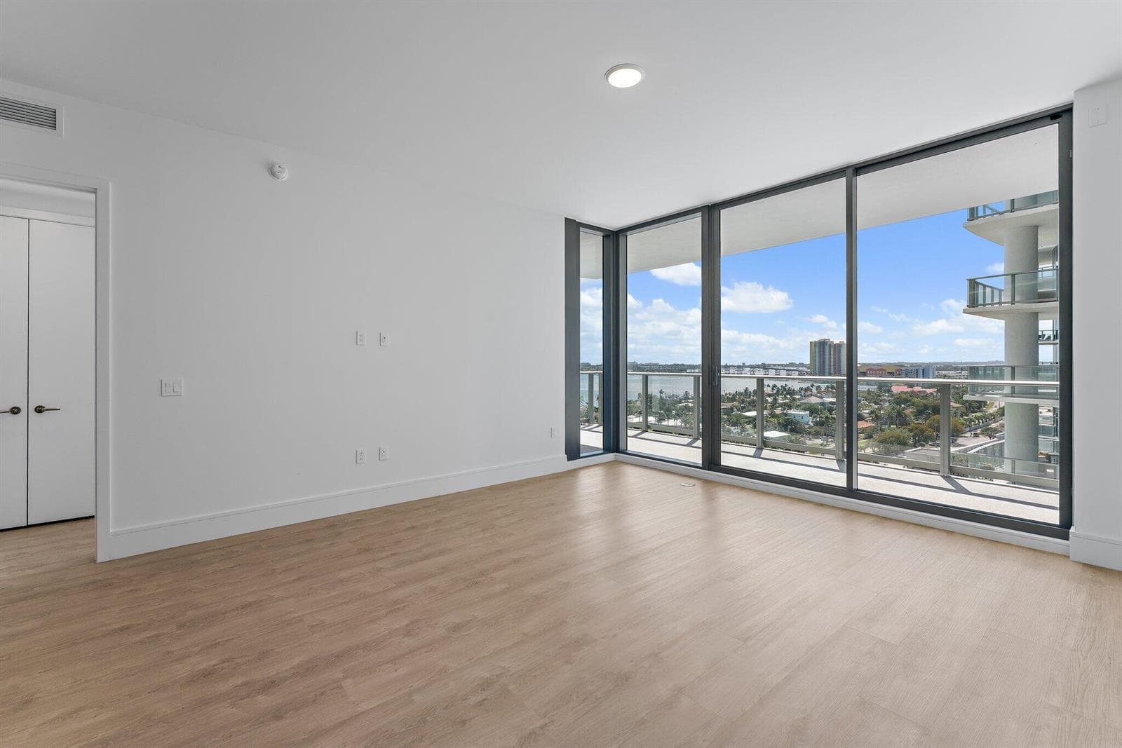 220 Lake Shore Drive 1219 photo 11