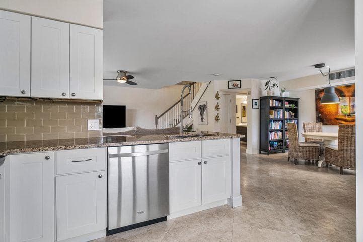 123 Yacht Club Way 102 photo 6