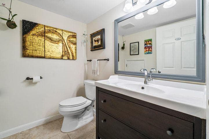 123 Yacht Club Way 102 photo 9