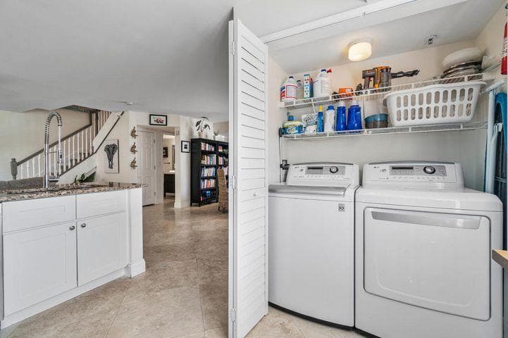 123 Yacht Club Way 102 photo 8