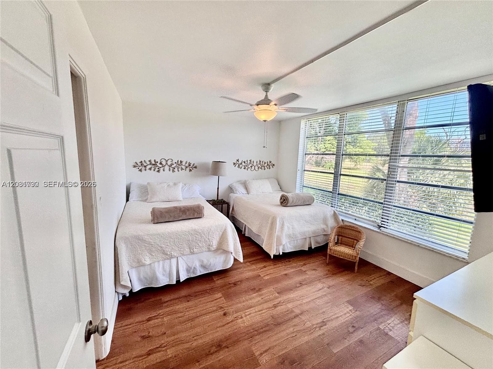 3051 S Palm Aire Dr 102 photo 11
