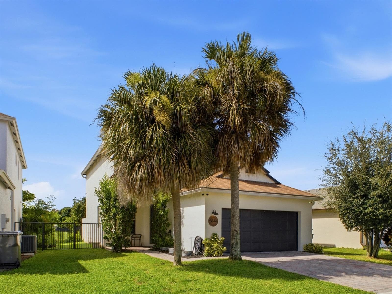 5676 Azalea Circle photo 1