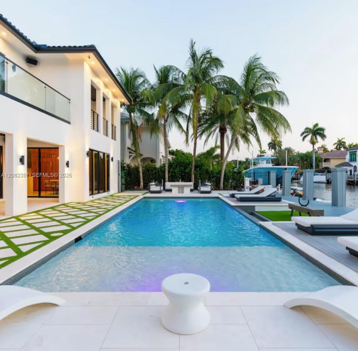 131 Royal Palm Dr 0 photo 2