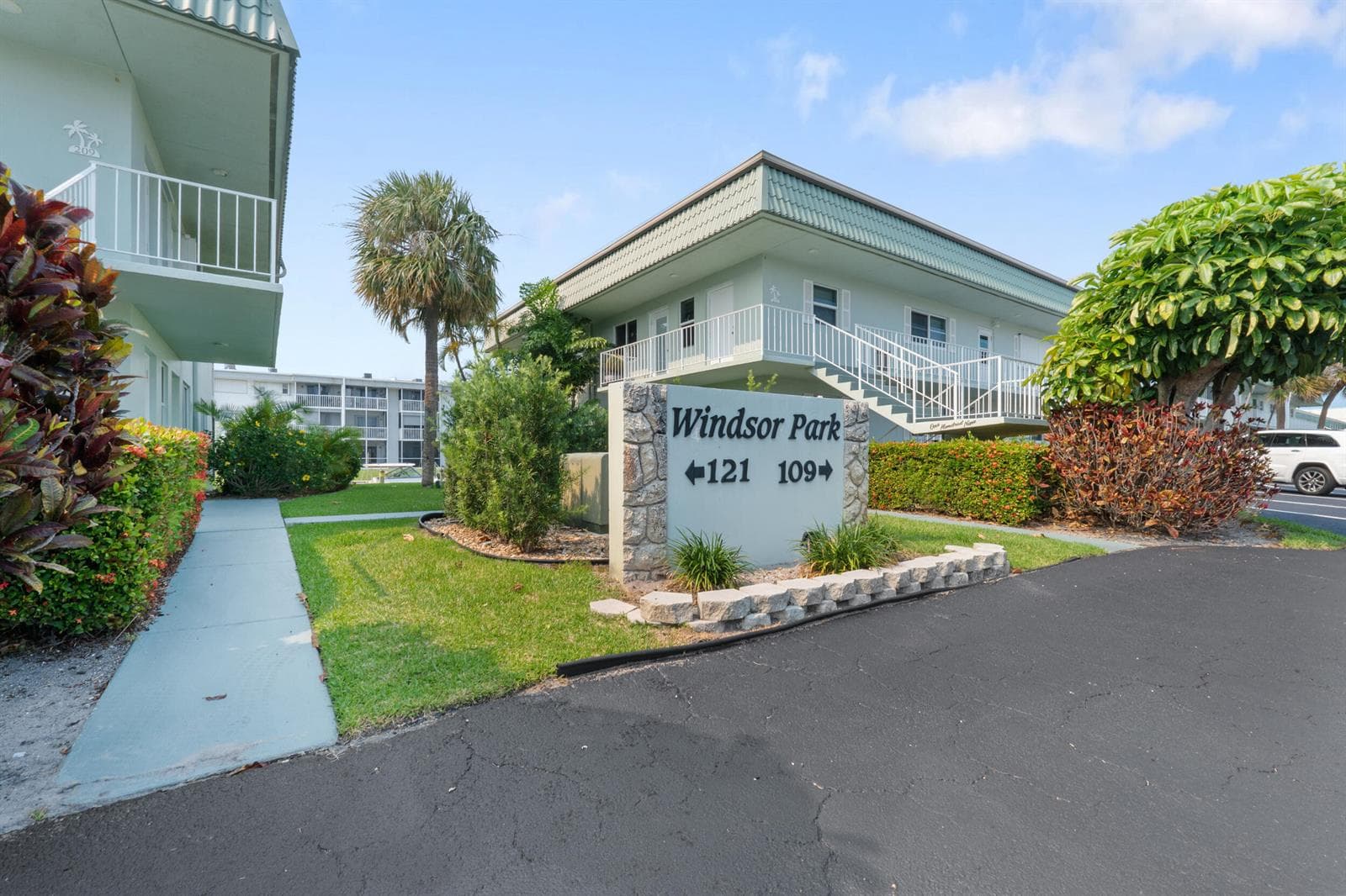 109 WETTAW Lane 101 photo 2