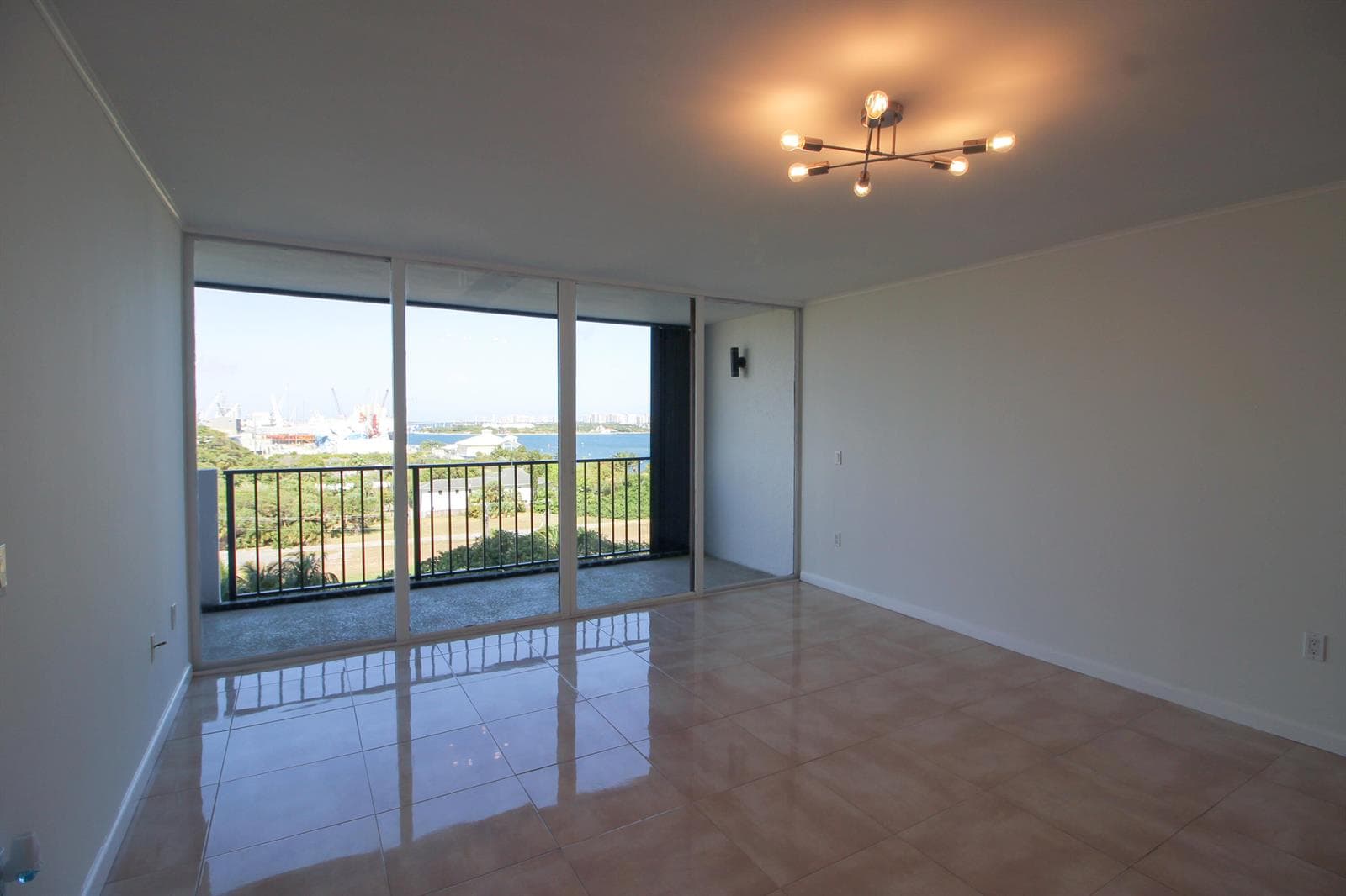 5600 N Flagler Drive photo 18