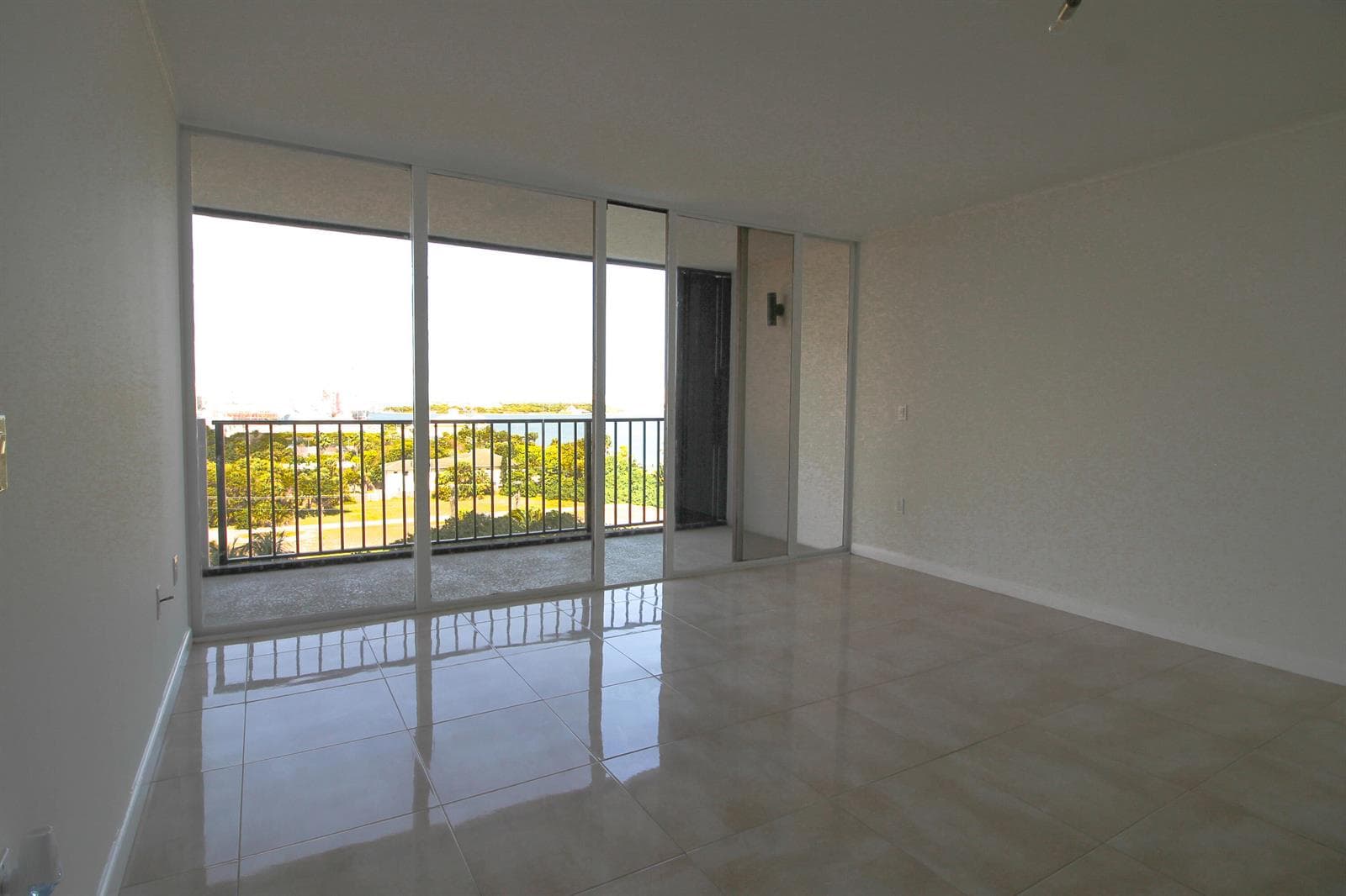 5600 N Flagler Drive photo 19