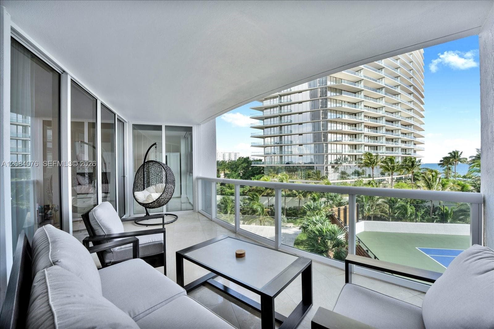 18911 Collins Ave 606 photo 22