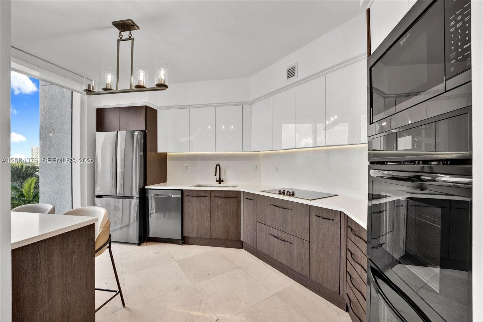 18911 Collins Ave 606 photo 9
