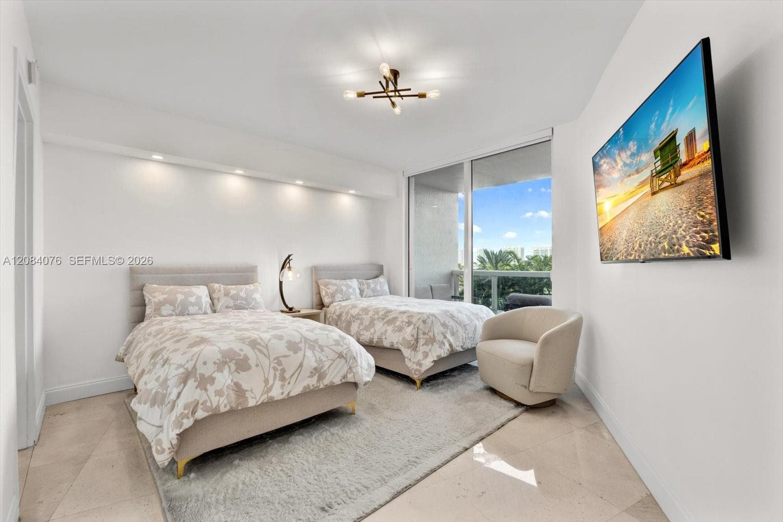 18911 Collins Ave 606 photo 19