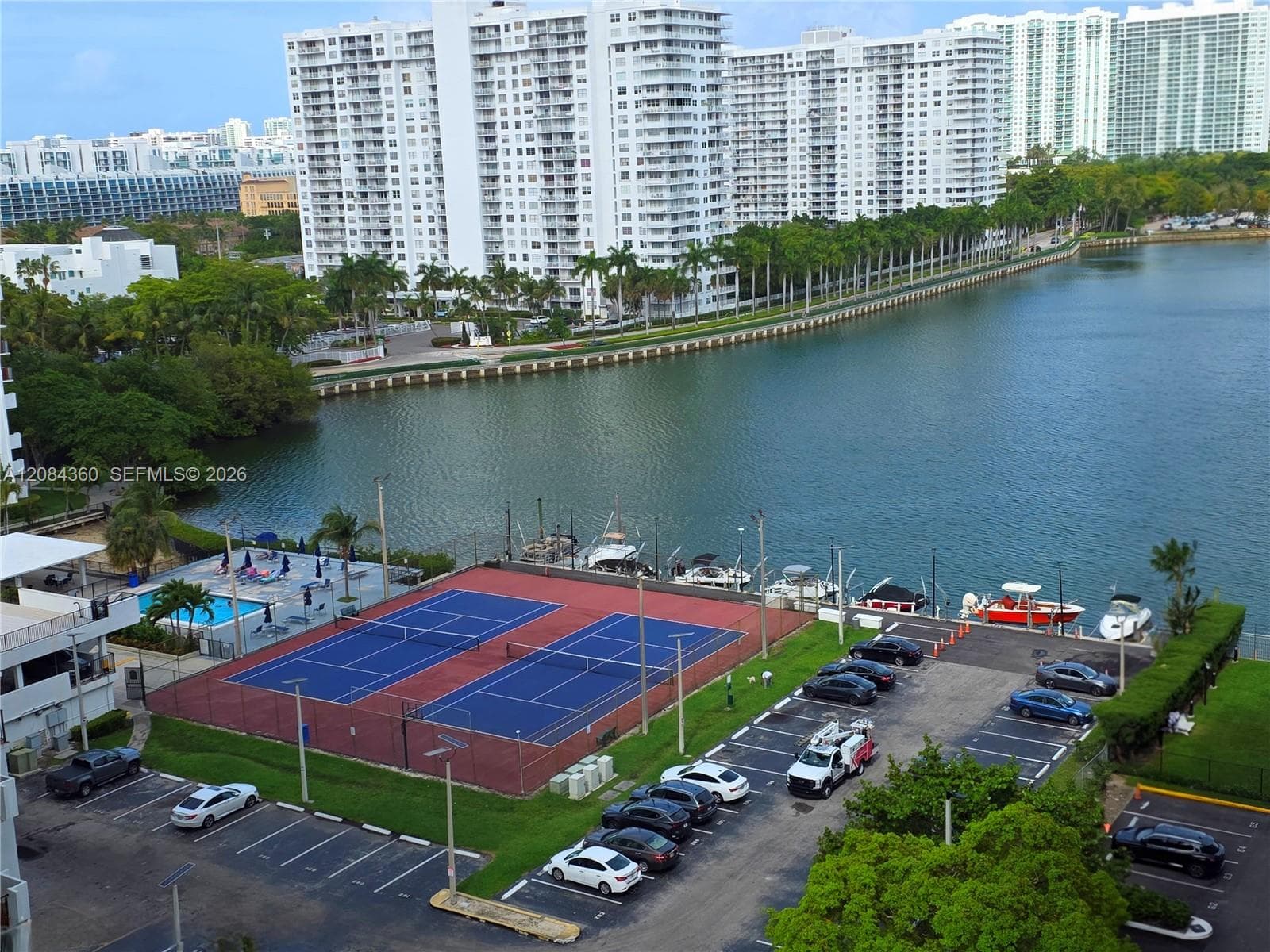18051 Biscayne Blvd 1204 photo 22