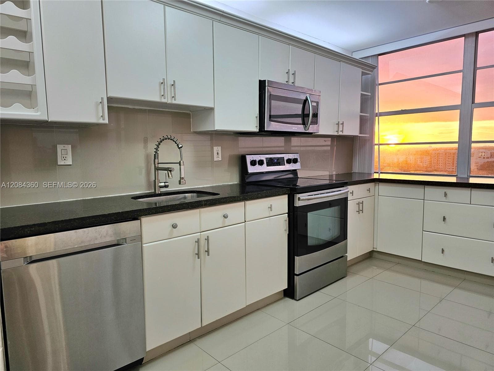 18051 Biscayne Blvd 1204 photo 5