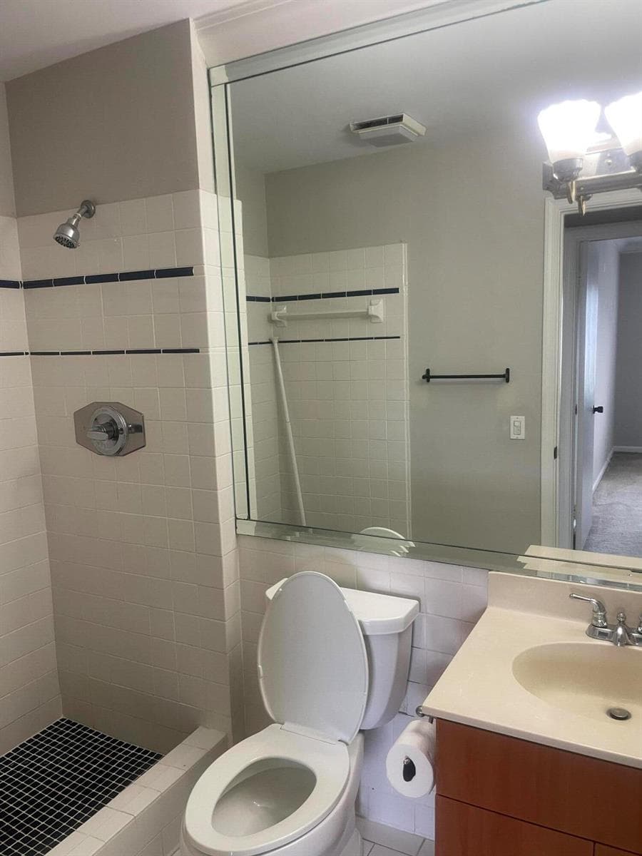 170 CYPRESS CLUB Drive 730 photo 15