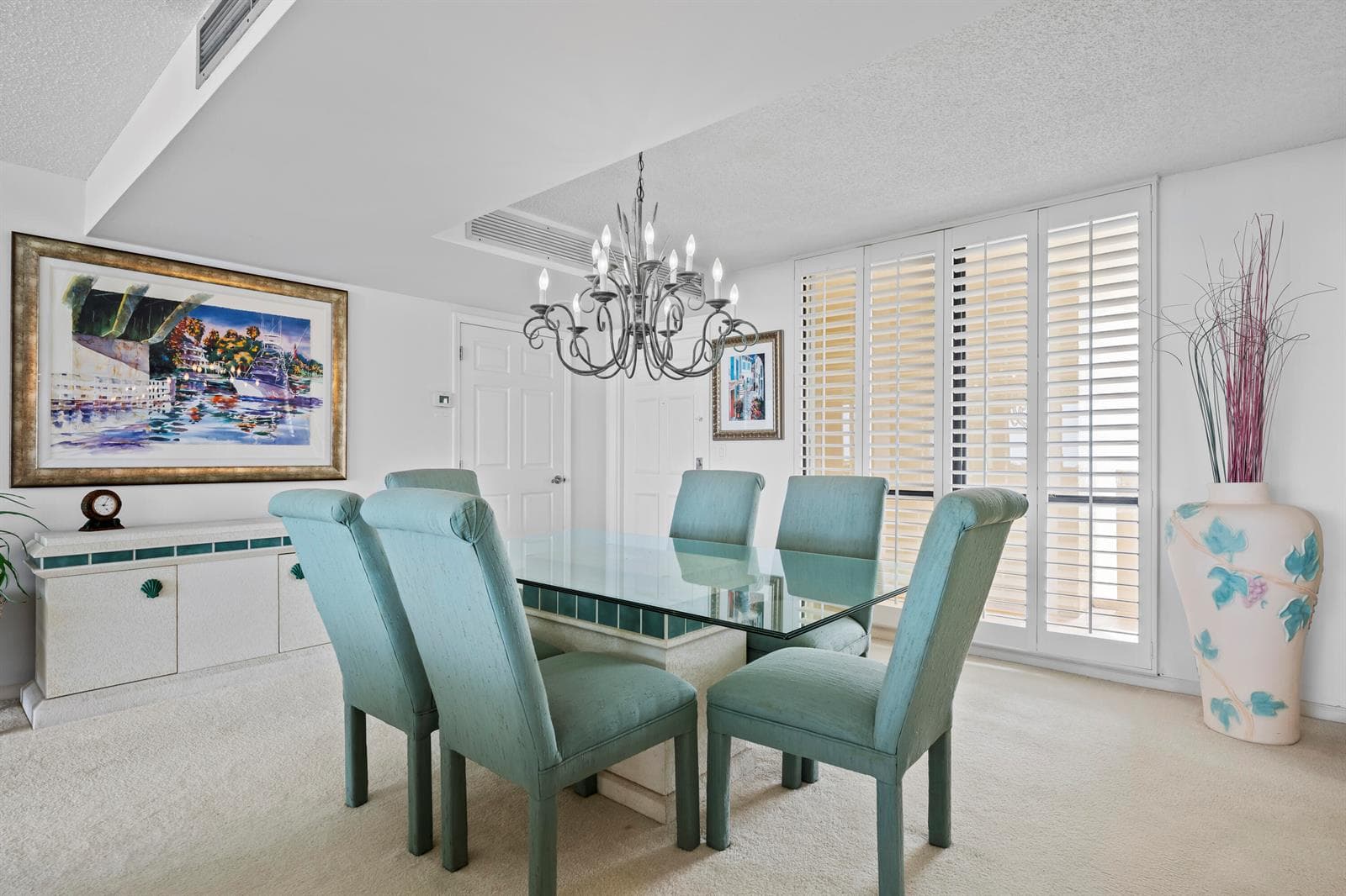 134 LAKESHORE Drive 814 photo 4
