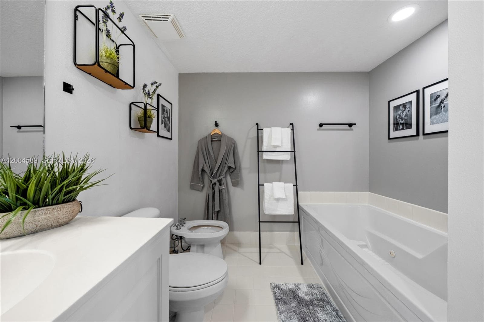 18100 N Bay Rd 308 photo 18