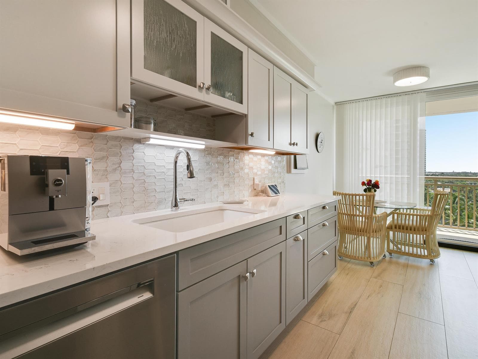 3400 N OCEAN Drive 908 photo 4