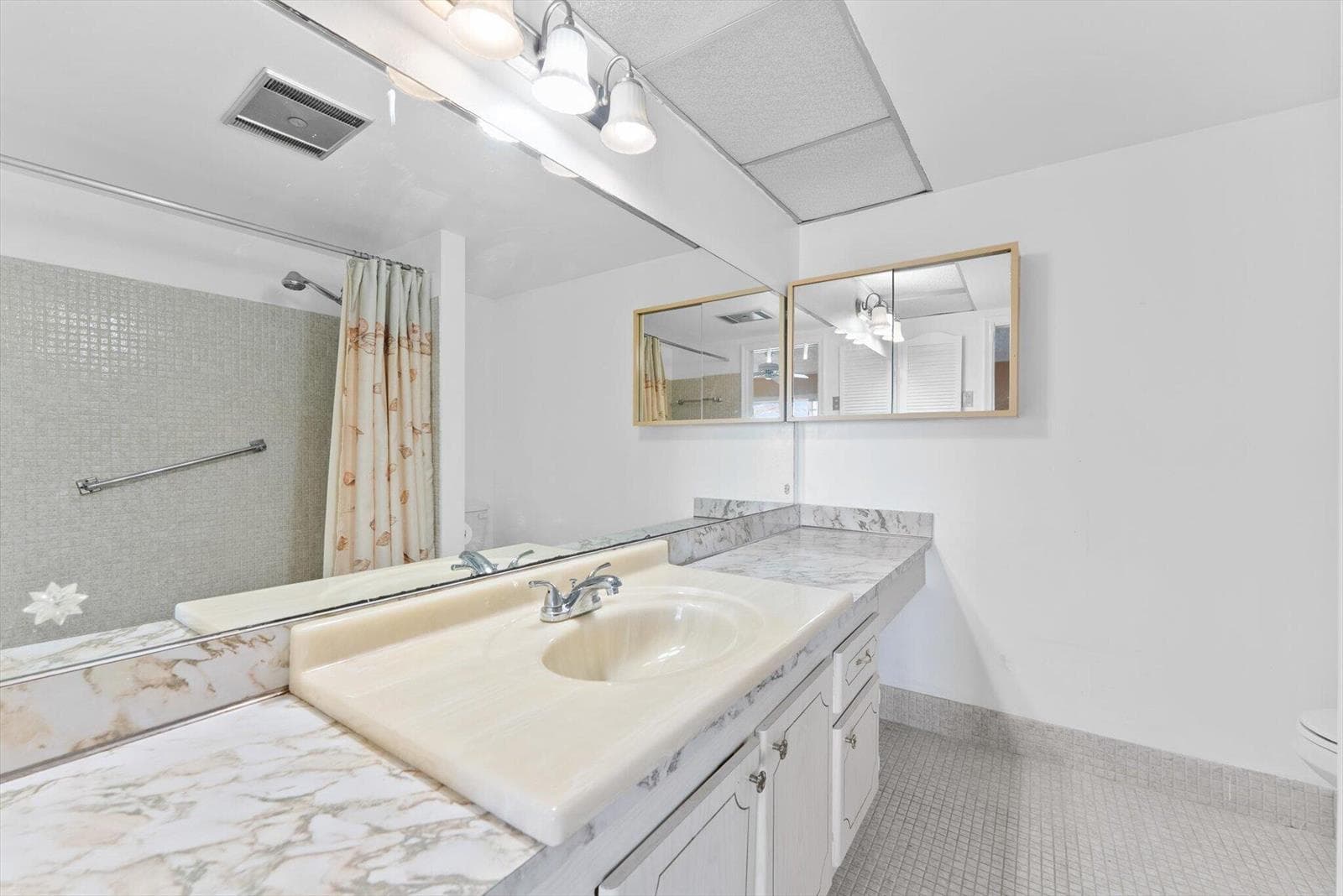 309 WELLINGTON M photo 16