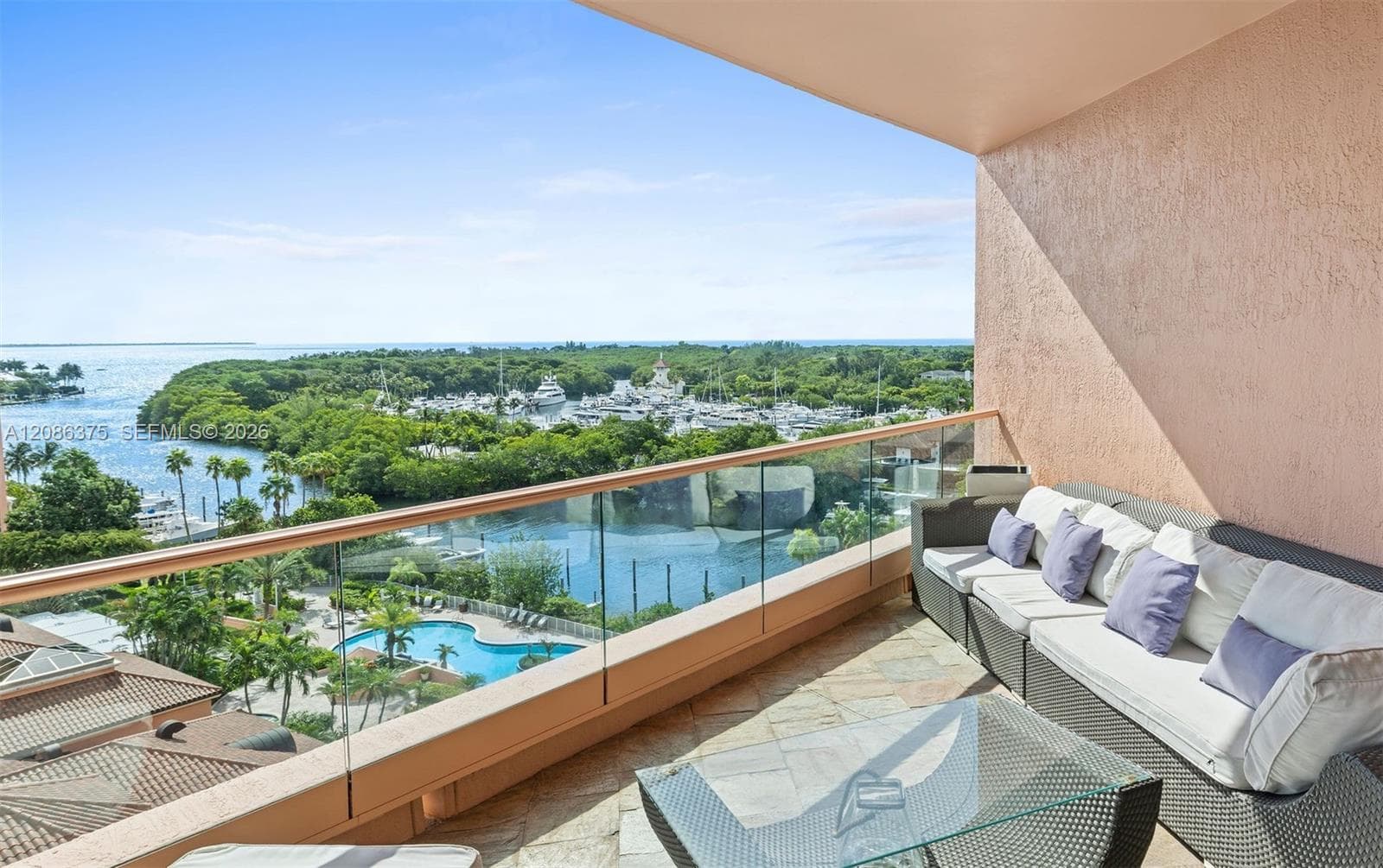 60 Edgewater Dr 9D photo 2