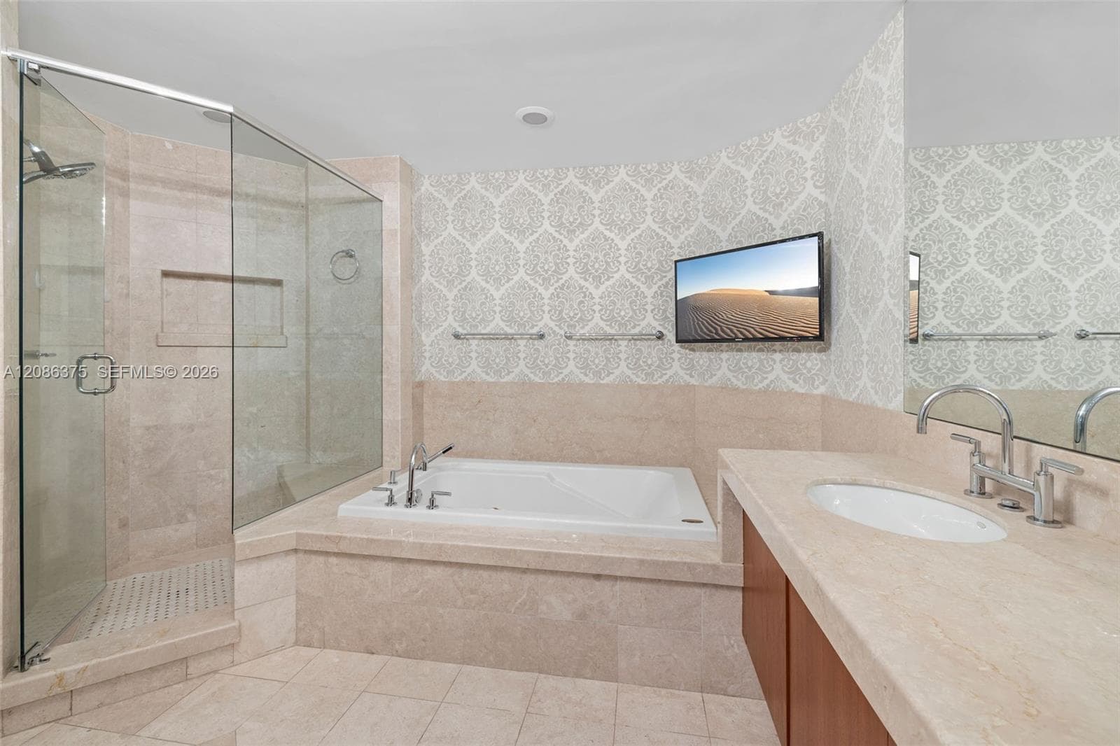 60 Edgewater Dr 9D photo 20