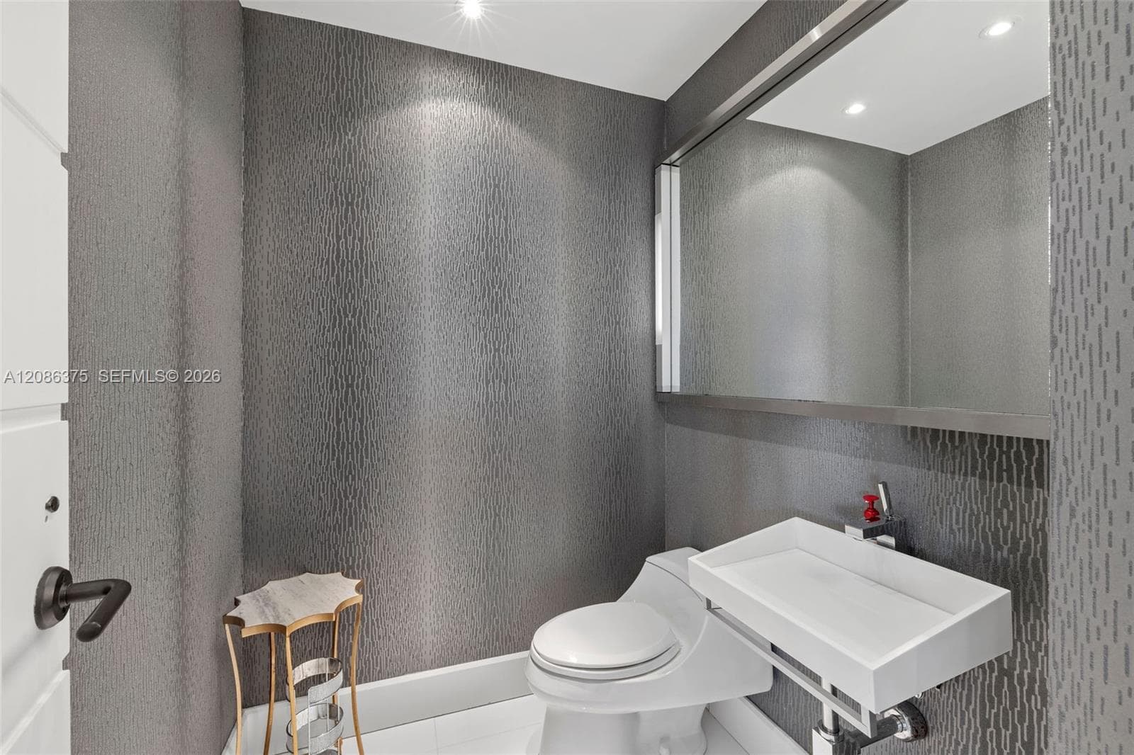 60 Edgewater Dr 9D photo 14