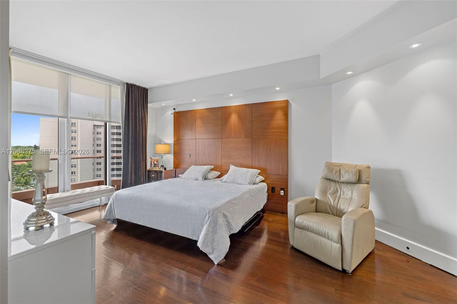 60 Edgewater Dr 9D photo 15