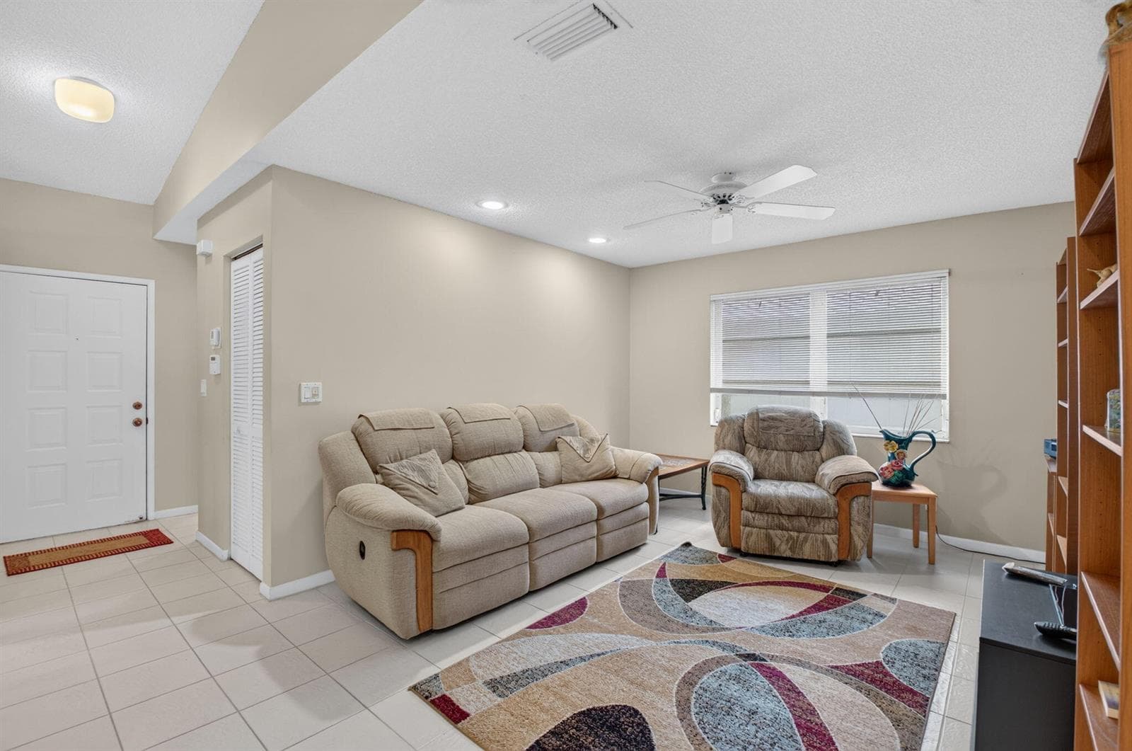 6367 Pointe Pleasant Circle photo 6