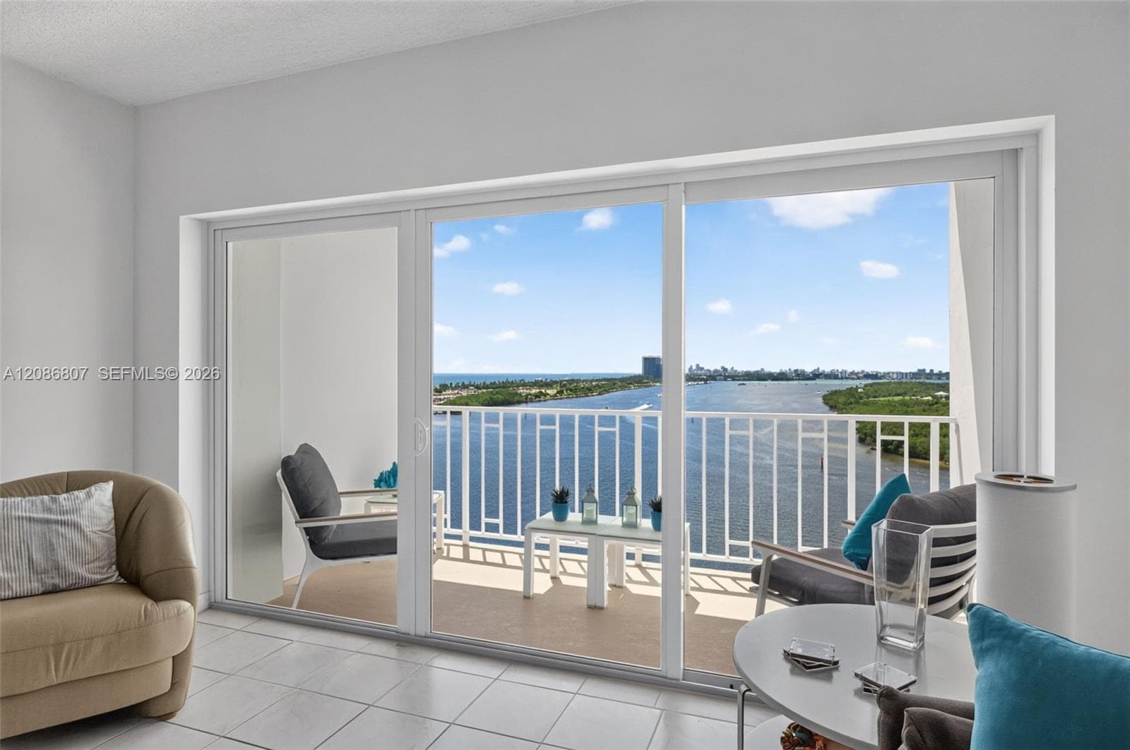 500 Bayview Dr 1420 photo 13