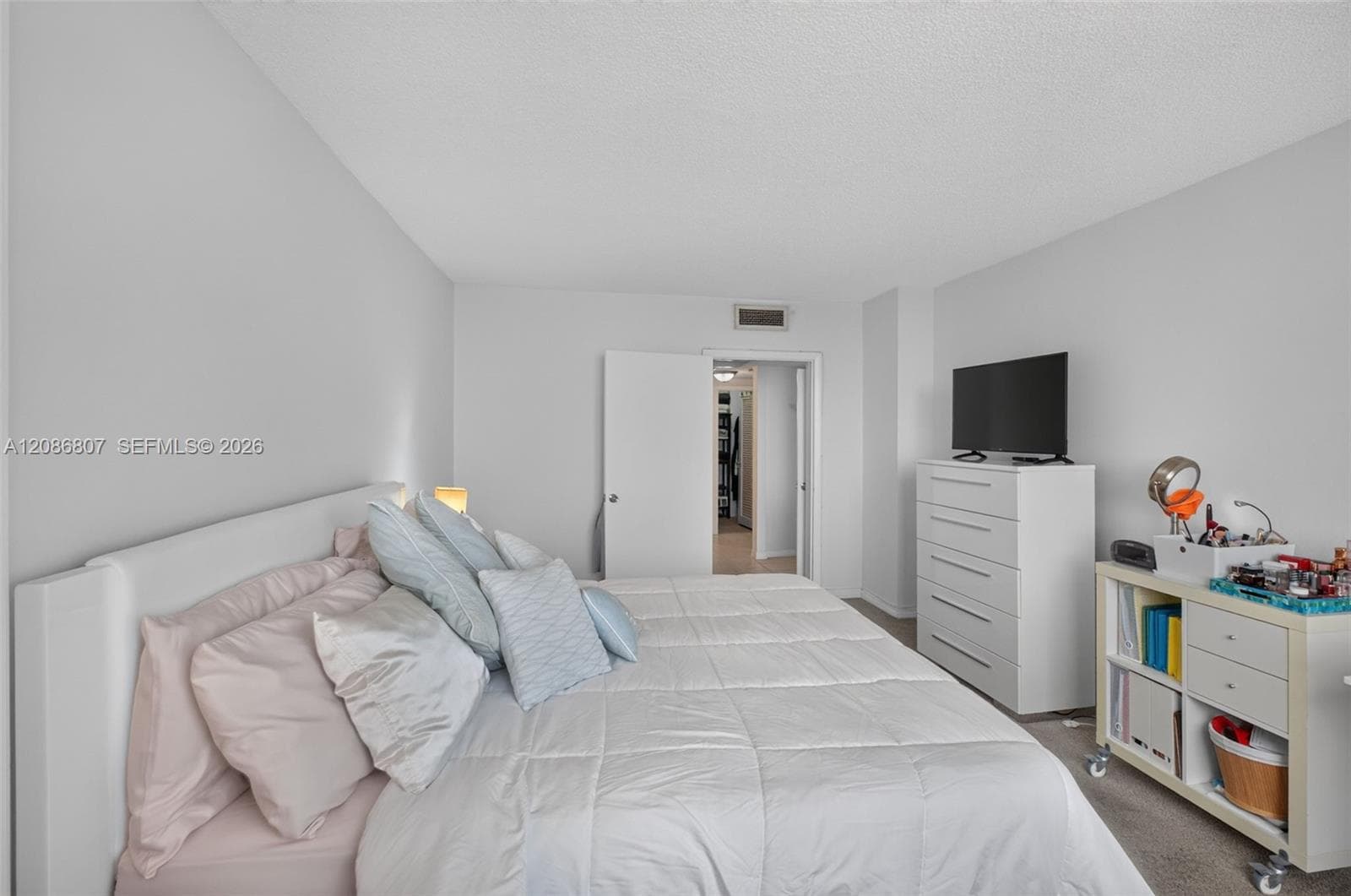 500 Bayview Dr 1420 photo 16