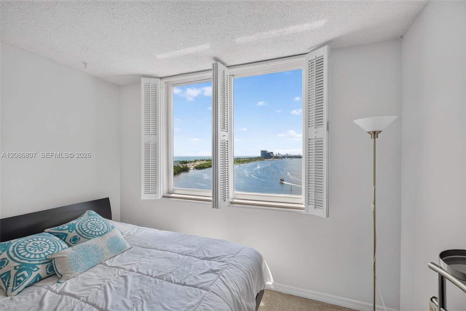 500 Bayview Dr 1420 photo 22